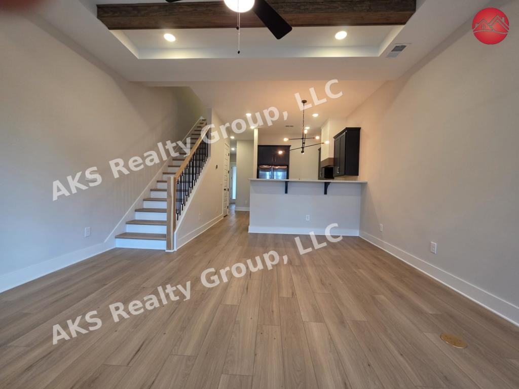 1164 Windsor Sq - Photo 3 of 16