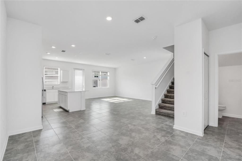 401 Bogey Dr - Photo 5 of 12