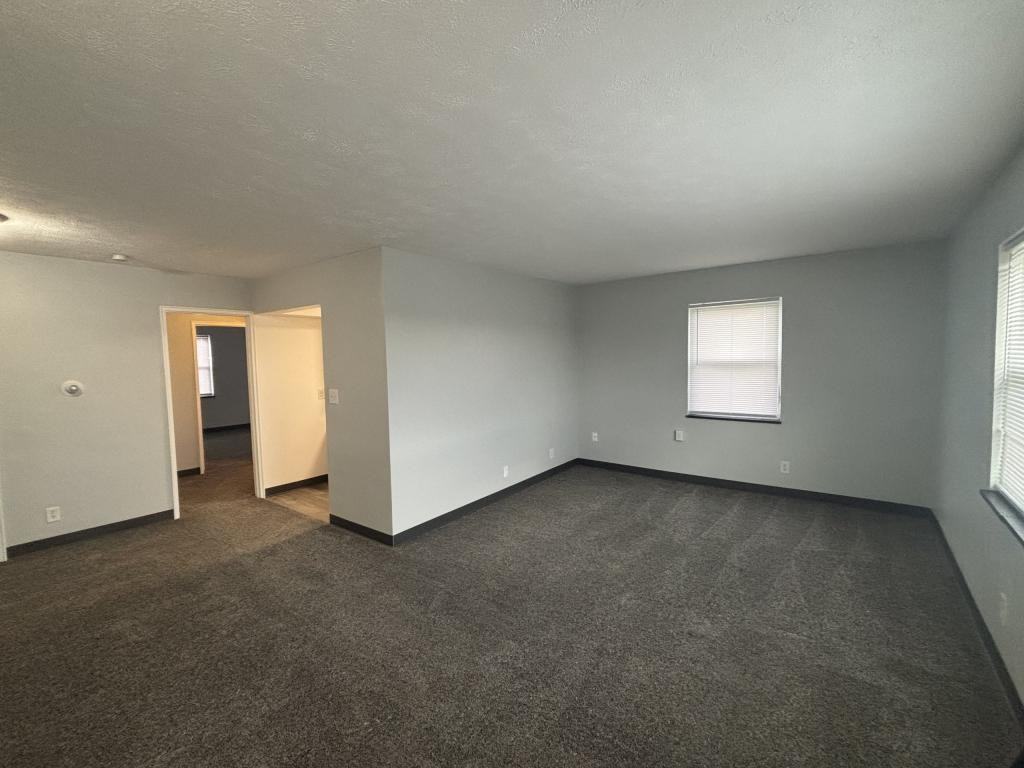 618 Jefferson St - Photo 3 of 13