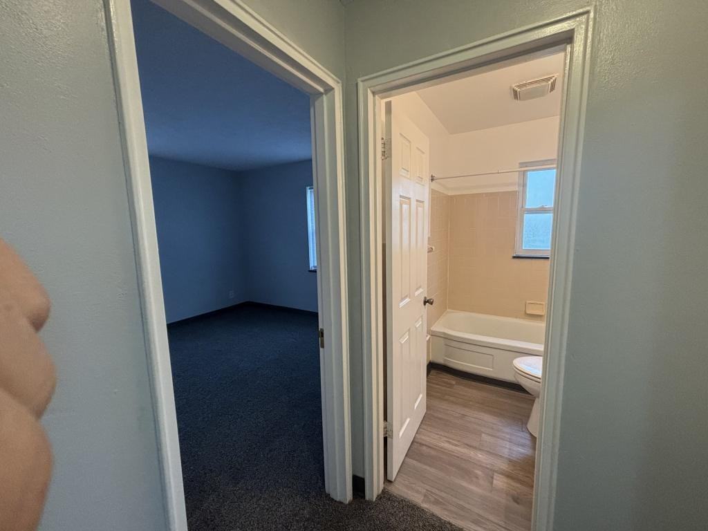 618 Jefferson St - Photo 7 of 13