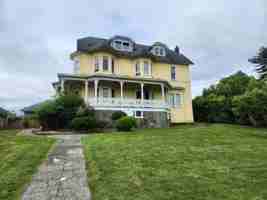 featured image of 175 S 1st St