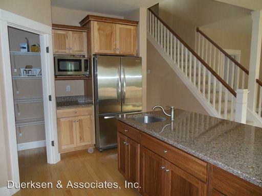 1175 SW Cole Pl - Photo 2 of 37