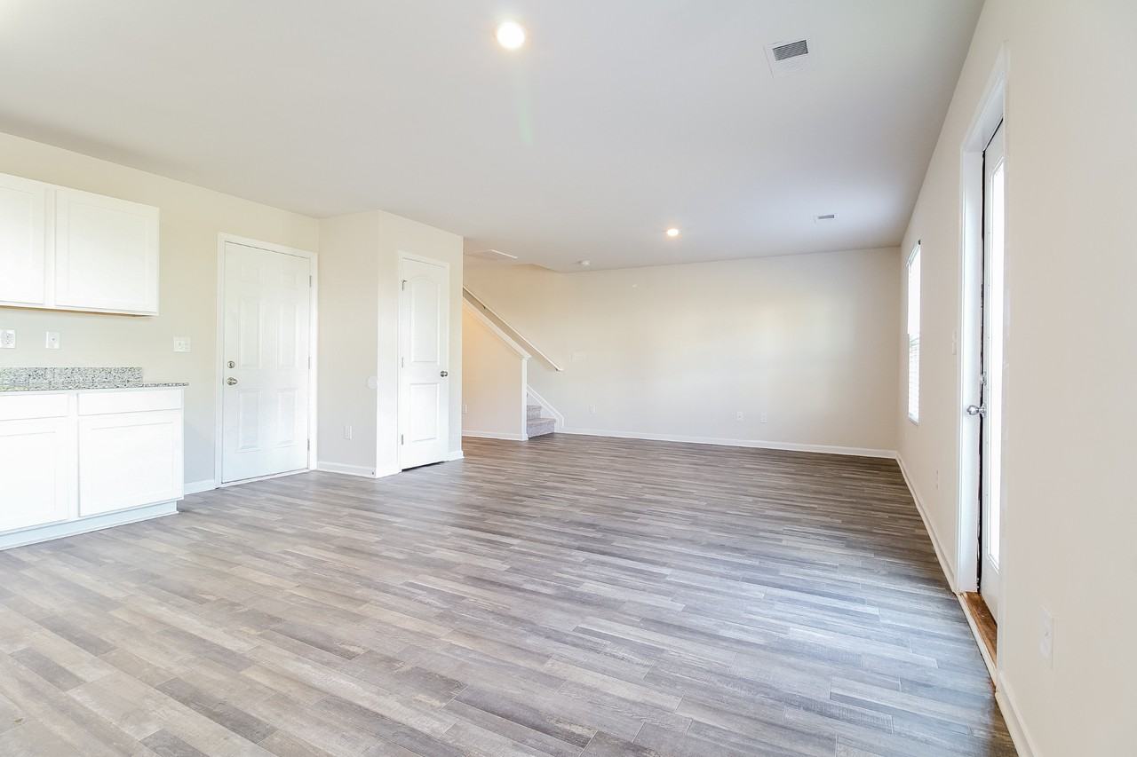 17 Carters Green Dr - Photo 6 of 16