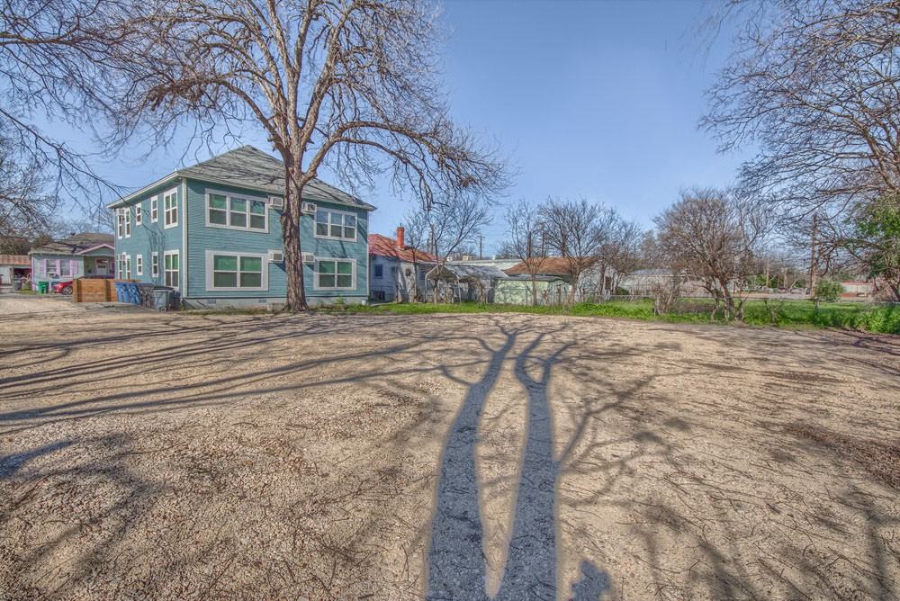 114 Jacobs St #201 - Photo 3 of 12