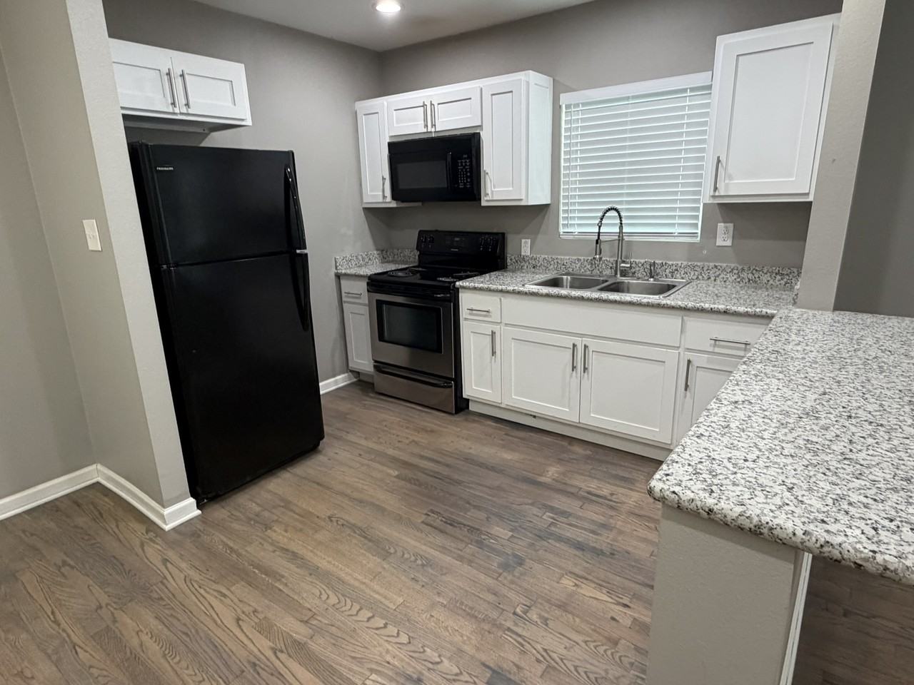 114 Jacobs St #201 - Photo 5 of 9