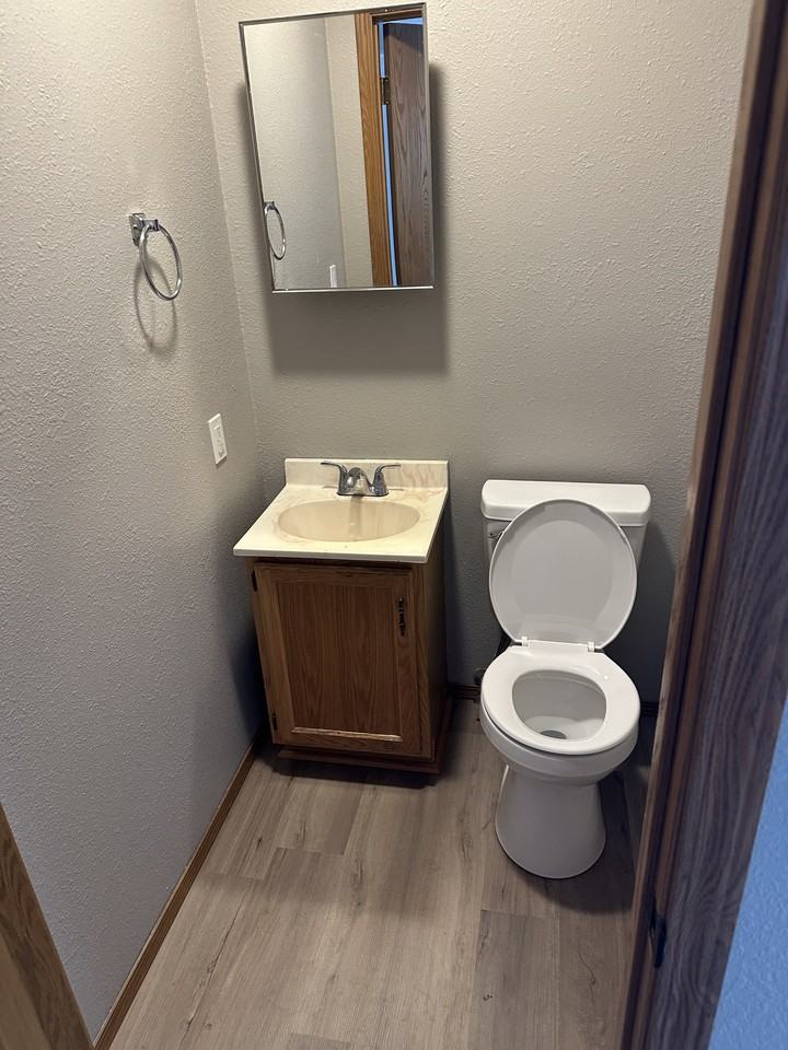 420 Clarke Dr - Photo 6 of 12