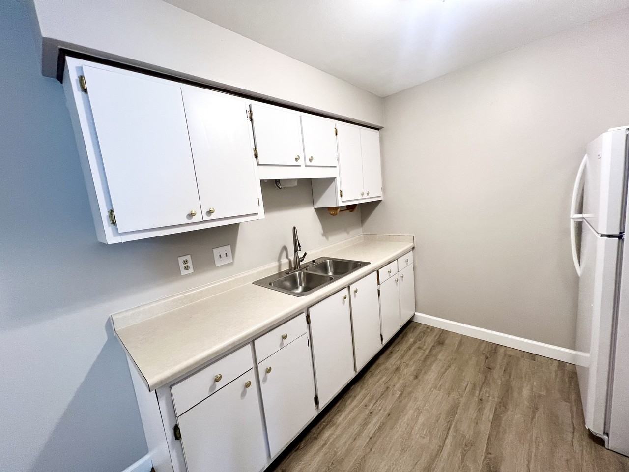 1455 Sheridan Rd #7 - Photo 3 of 11