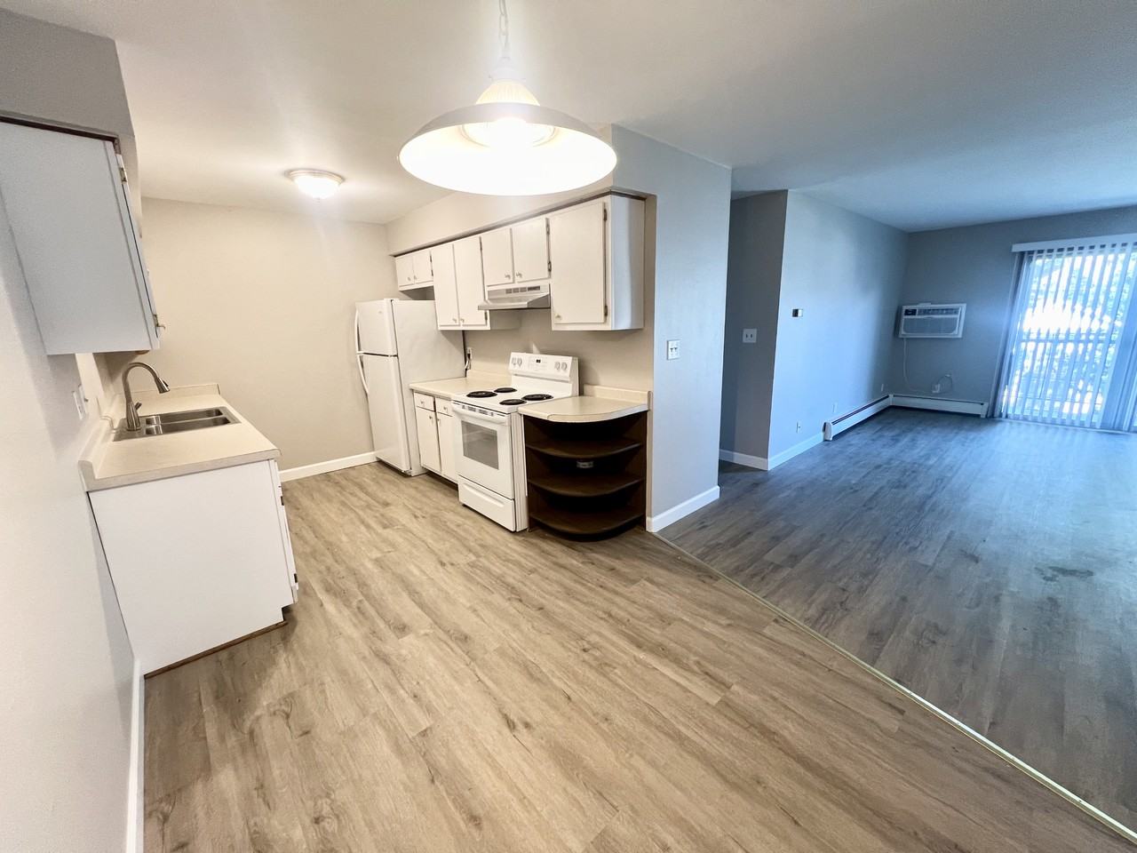 1455 Sheridan Rd #7 - Photo 4 of 11