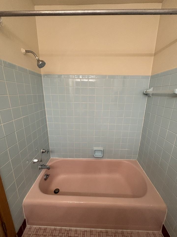 5224 W Forest Home Ave #2 - Photo 7 of 11