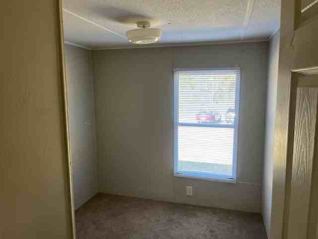 19 Allen R Ln - Photo 4 of 7