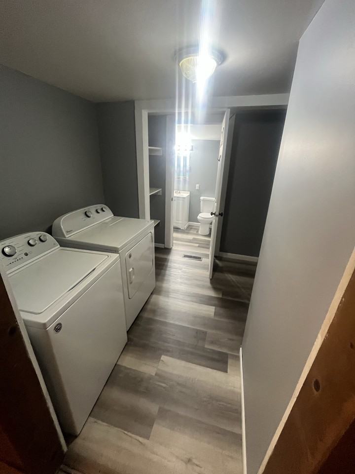 237 S East St - Photo 4 of 25