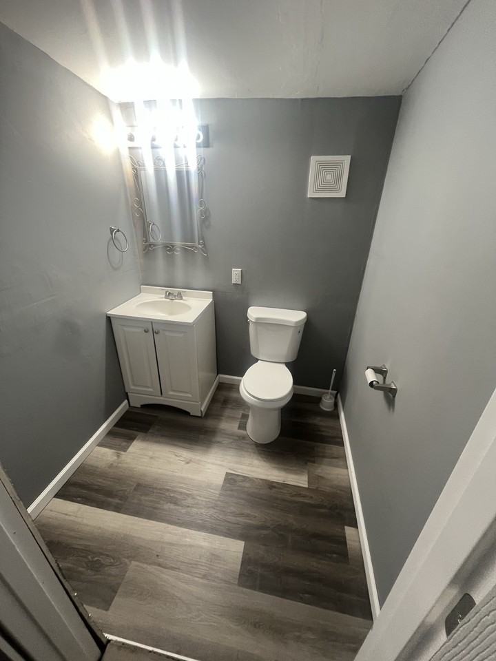 237 S East St - Photo 5 of 25