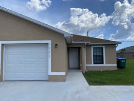 1020 Se 12th Ter - Photo 1 of 1