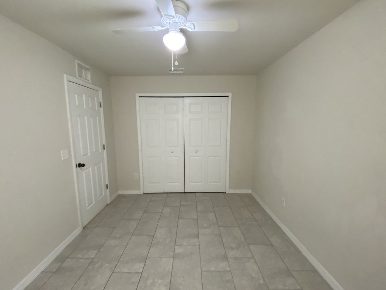 1020 Se 12th Ter - Photo 5 of 13
