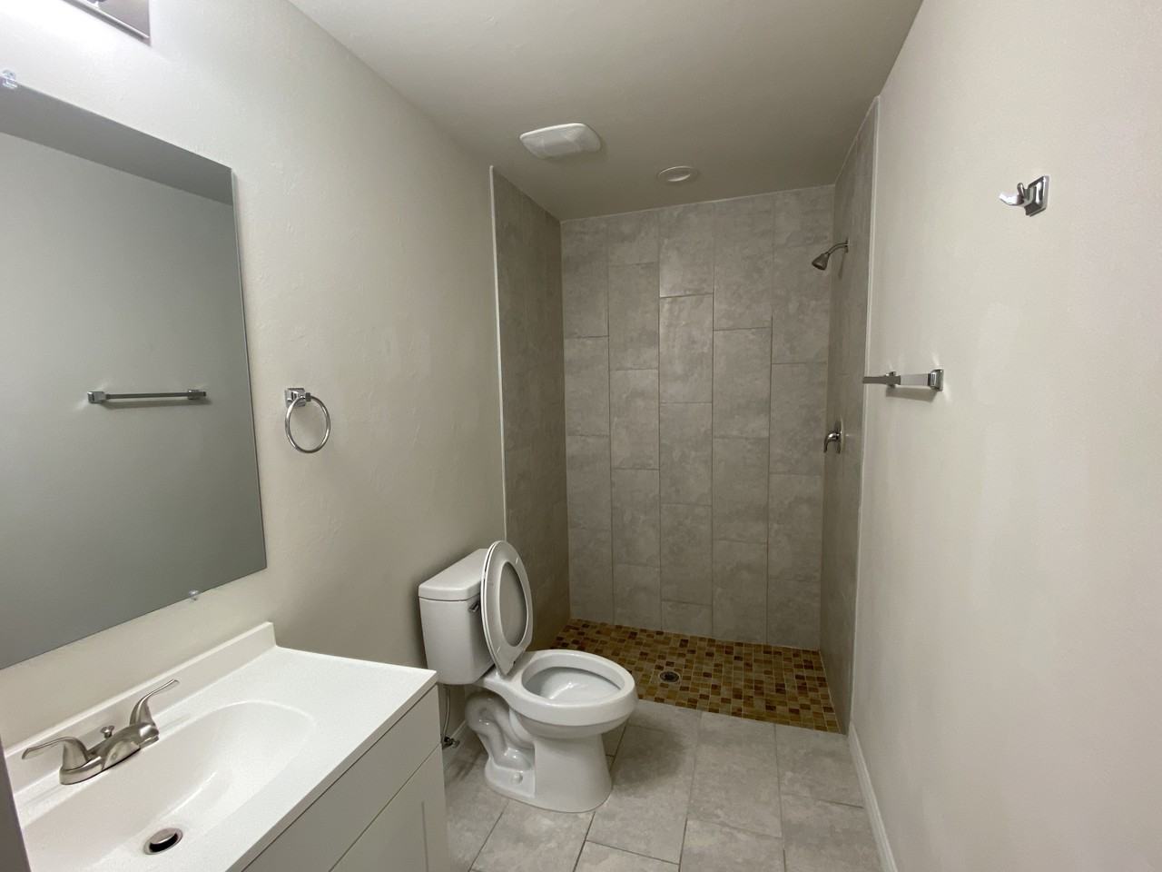 1020 Se 12th Ter - Photo 7 of 13