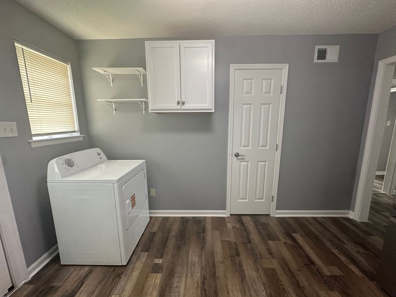 5645 Stage Rd #1 - Photo 4 of 10