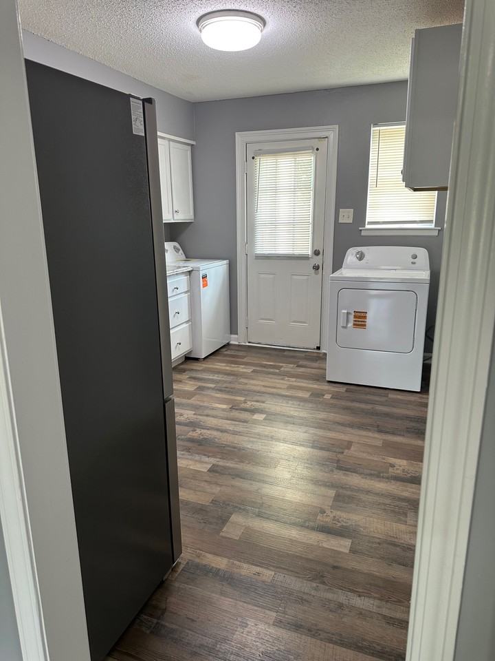 5645 Stage Rd #1 - Photo 5 of 10