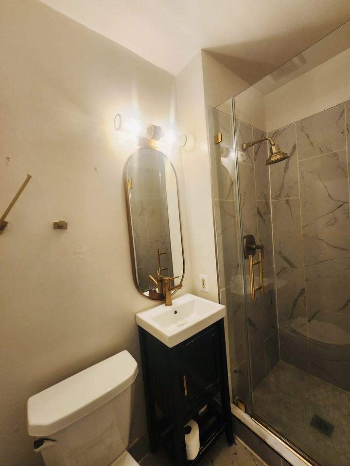 1702 16th St Nw #3 - Photo 2 of 6