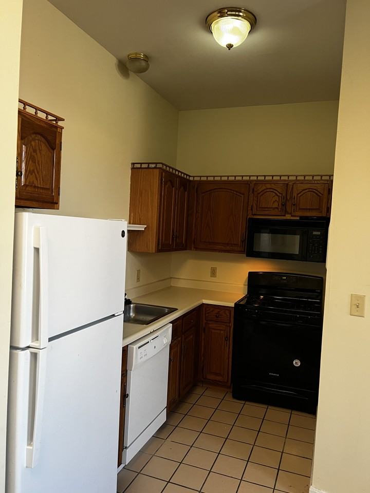 67 Washington St #204J - Photo 5 of 6