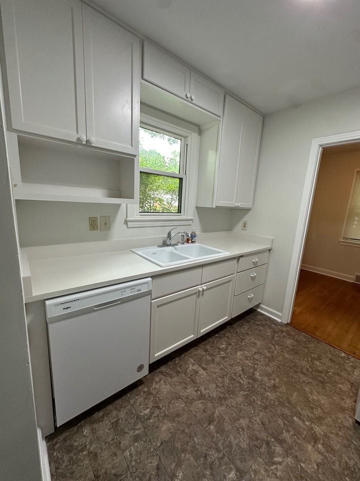 3924 Brennan Dr - Photo 5 of 13