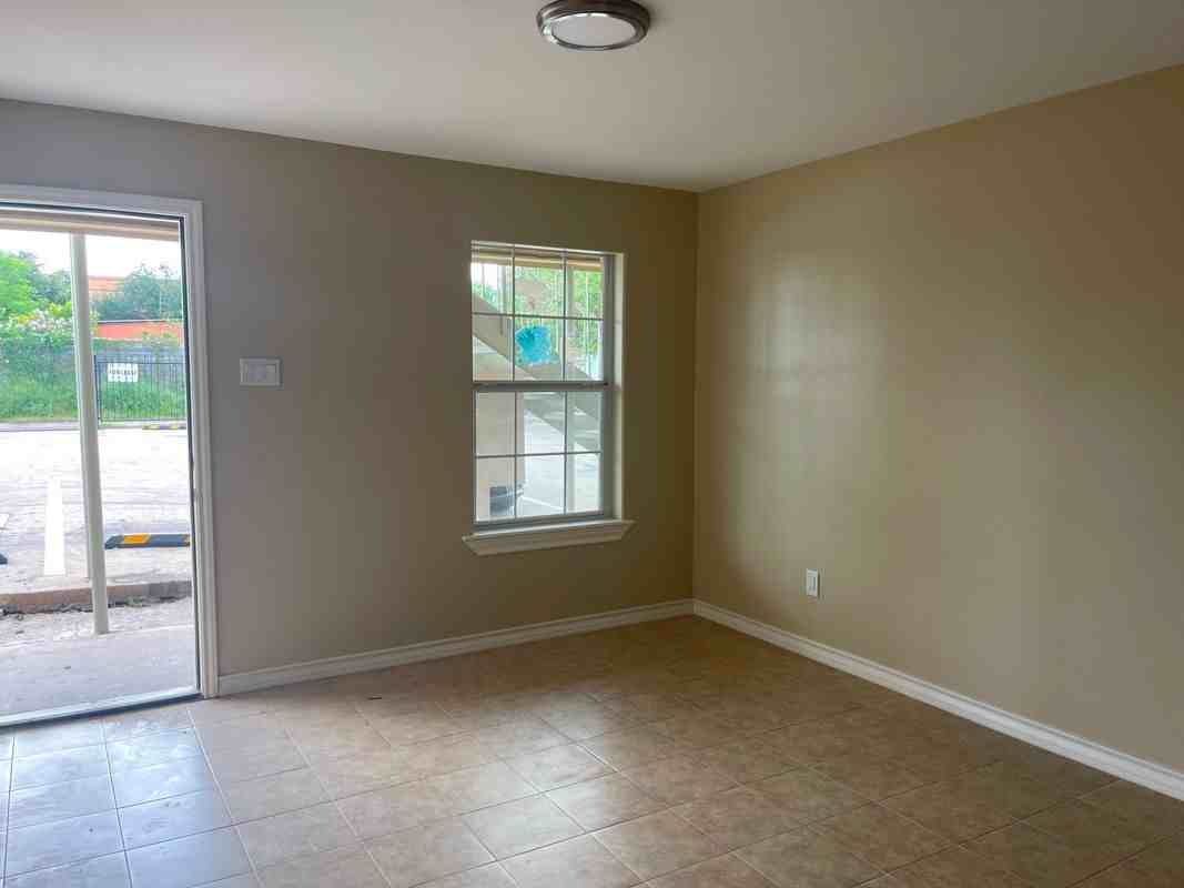 4018 San Agustin Ave ##A - Photo 4 of 7