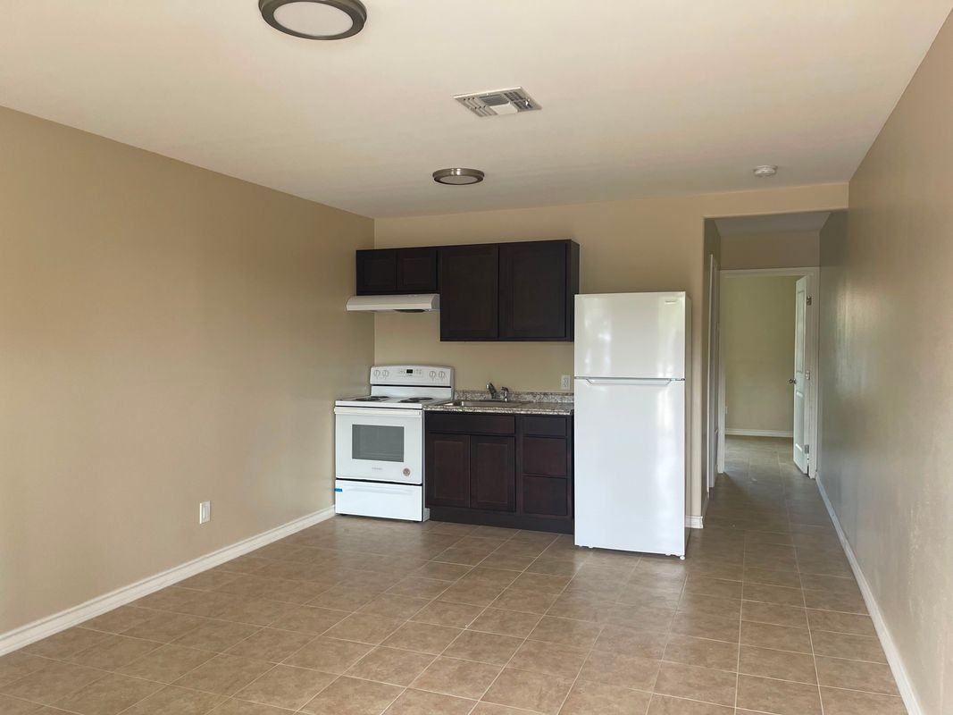 4018 San Agustin Ave ##A - Photo 3 of 7