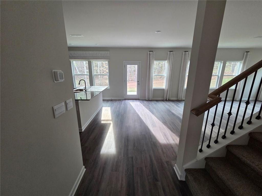 189 Water Oak Way - Photo 7 of 34