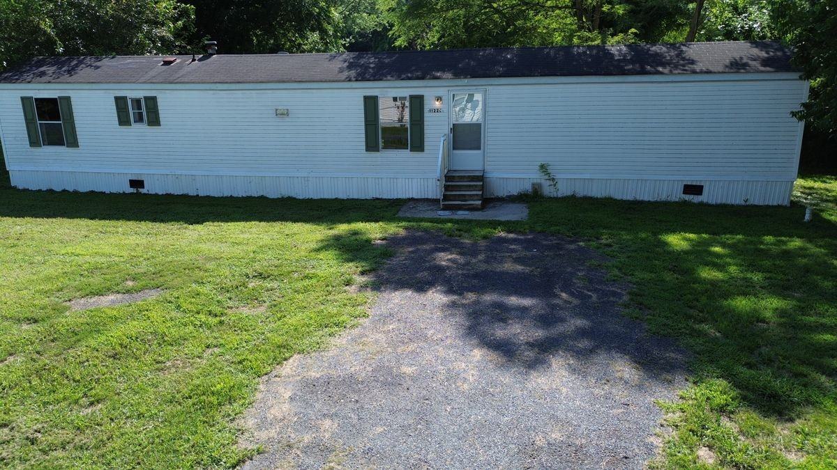 11226 Greenwood Rd - Photo 3 of 28