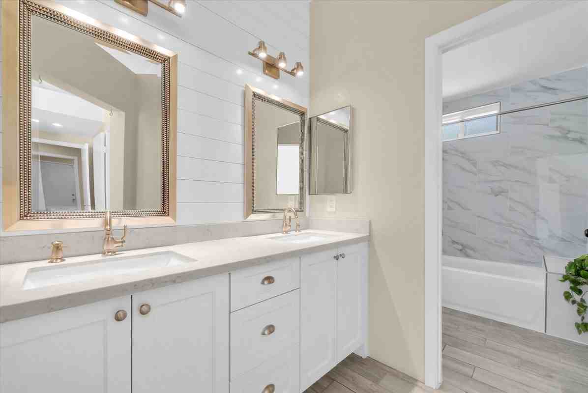 501 Roosevelt St - Photo 4 of 30