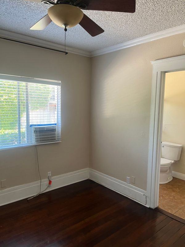 428 Cypress Ave - Photo 7 of 12