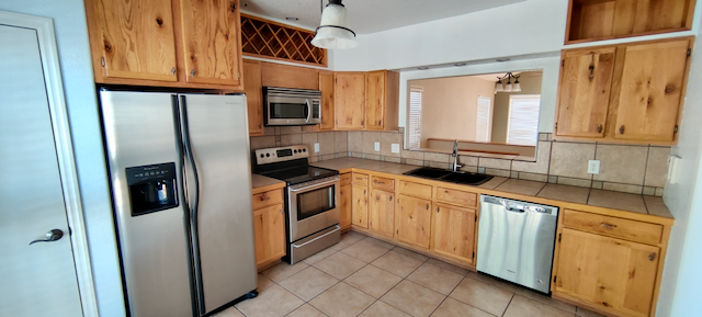 1114 N Madrid Ln - Photo 2 of 24