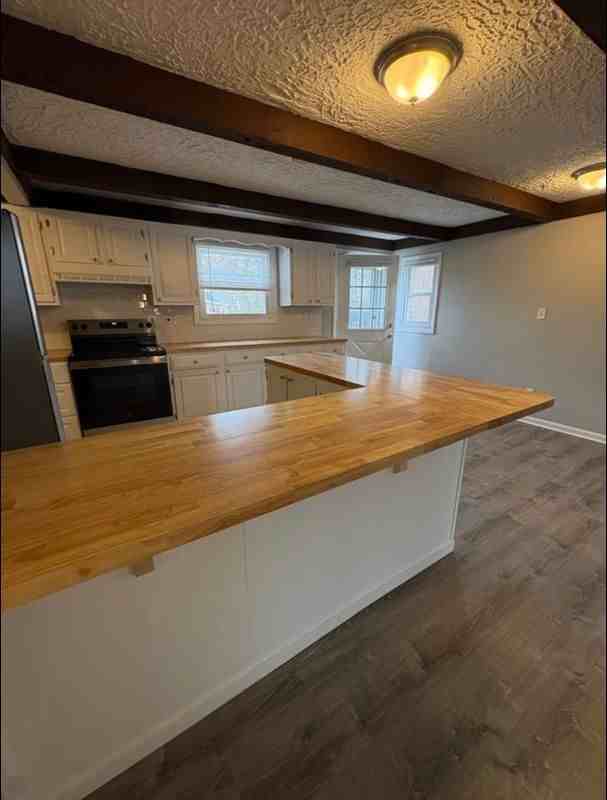 34 Boston St - Photo 3 of 24