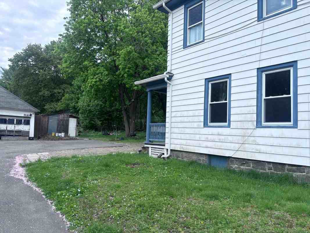 32 Linnell St - Photo 2 of 16