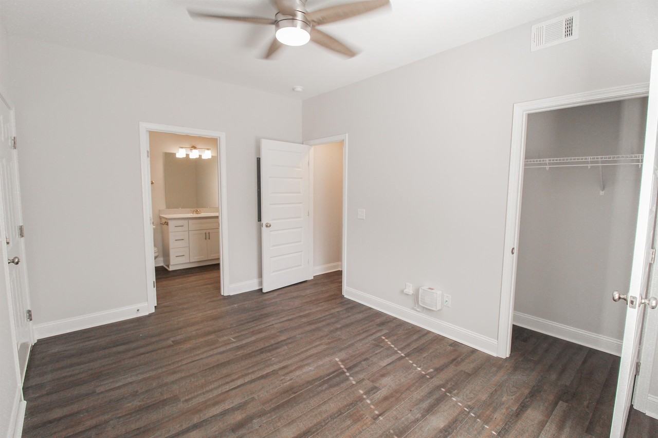 130 Briarwood Rd #116 - Photo 4 of 12