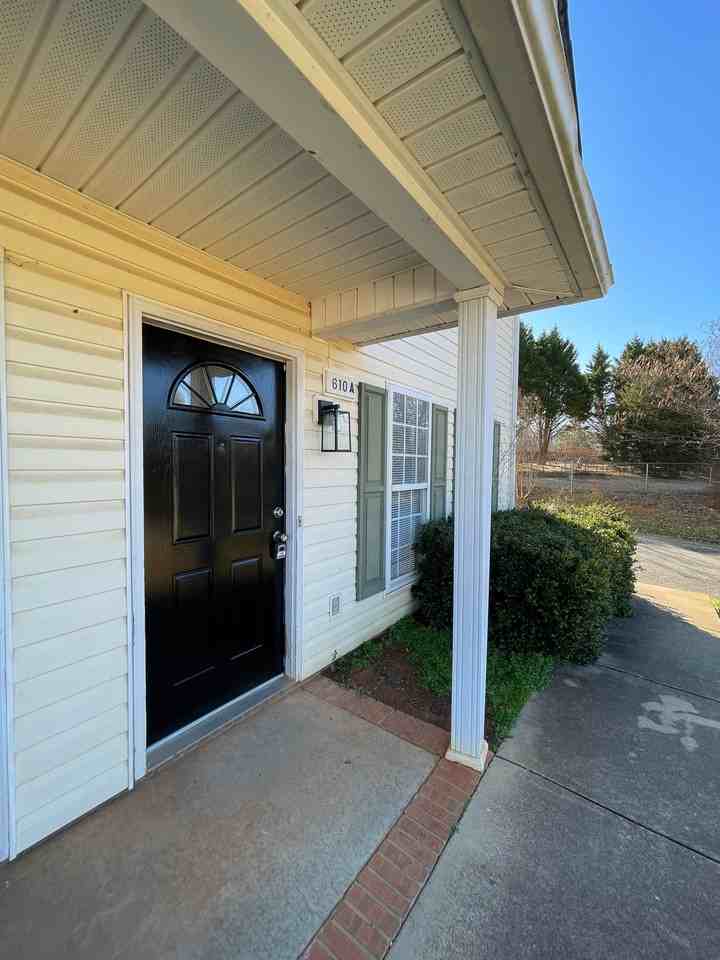 610 Piper Ct #A - Photo 7 of 8