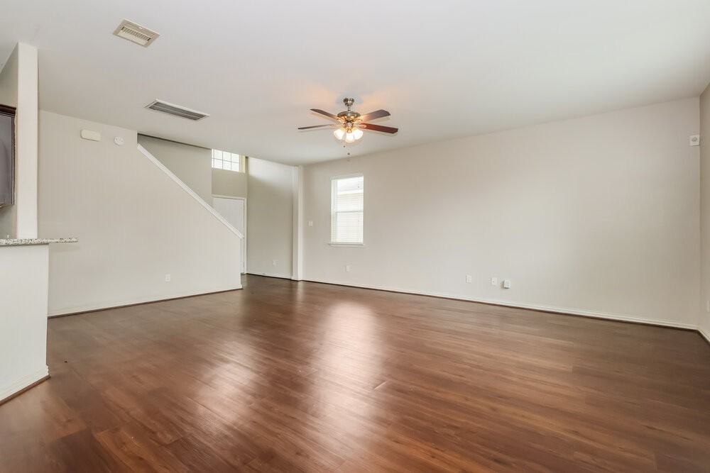 2802 Mesquite Ridge Dr - Photo 4 of 17