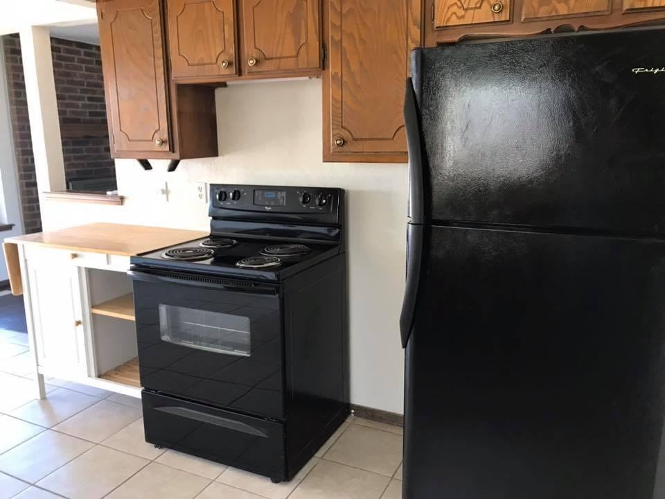 925 Saint James Ct #1 - Photo 2 of 10