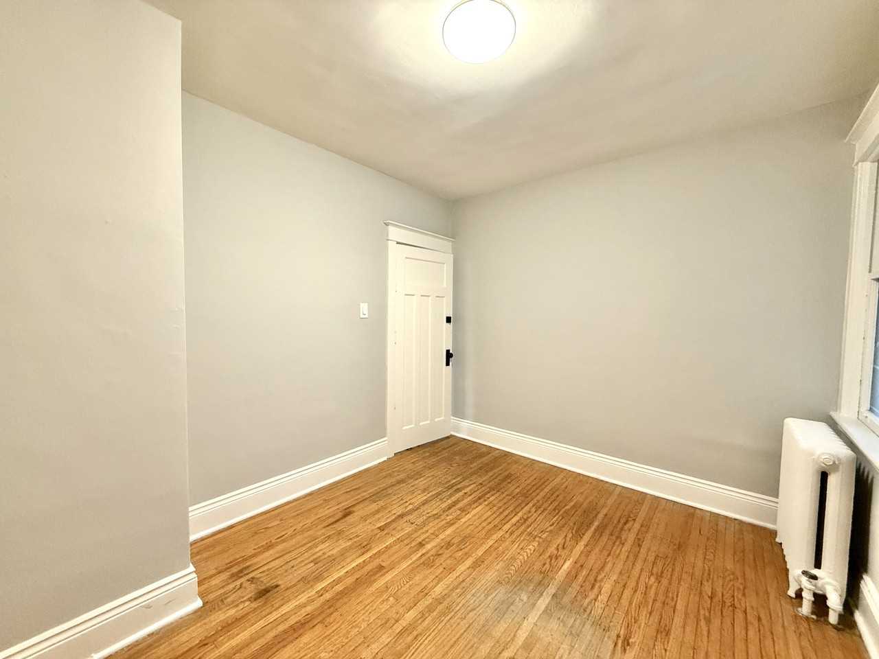 94 East Ave S - Photo 5 of 11