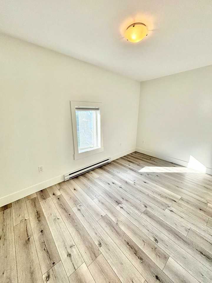 217 Saint John St #221 - Photo 5 of 9