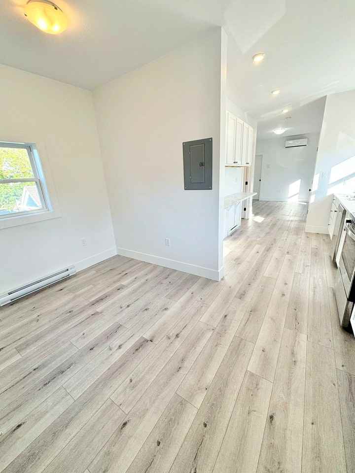 217 Saint John St #221 - Photo 6 of 9