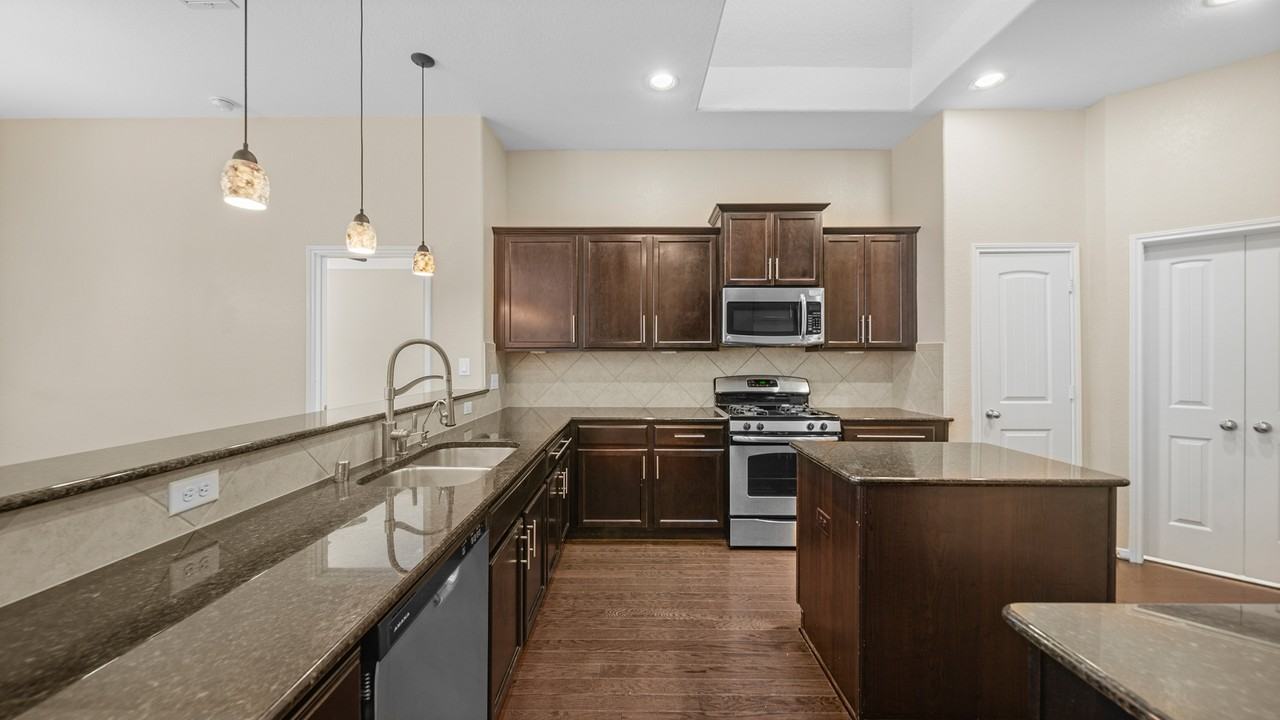 8602 Austin Thomas Dr - Photo 7 of 27