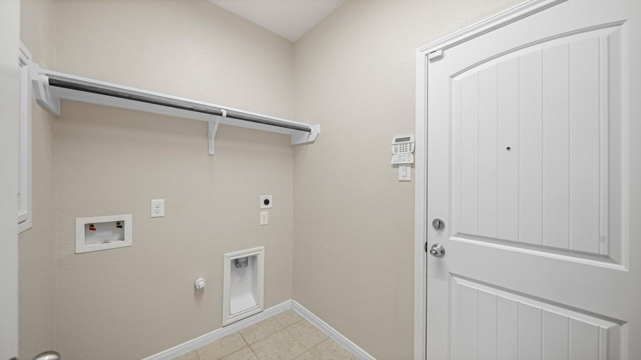 8602 Austin Thomas Dr - Photo 3 of 27