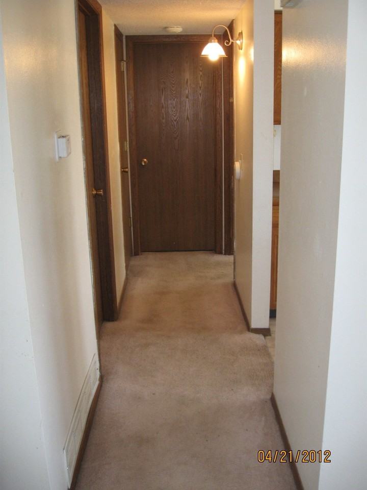 17600 E Loyola Dr - Photo 5 of 10