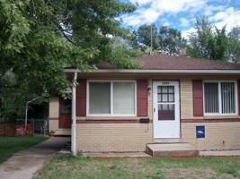 featured image of 2233 W Parkhill Ave