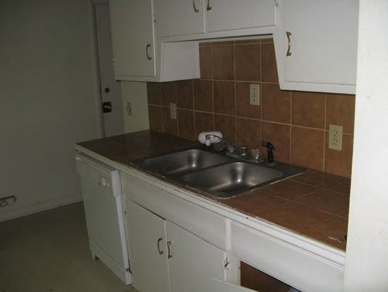 2233 W Parkhill Ave - Photo 5 of 24