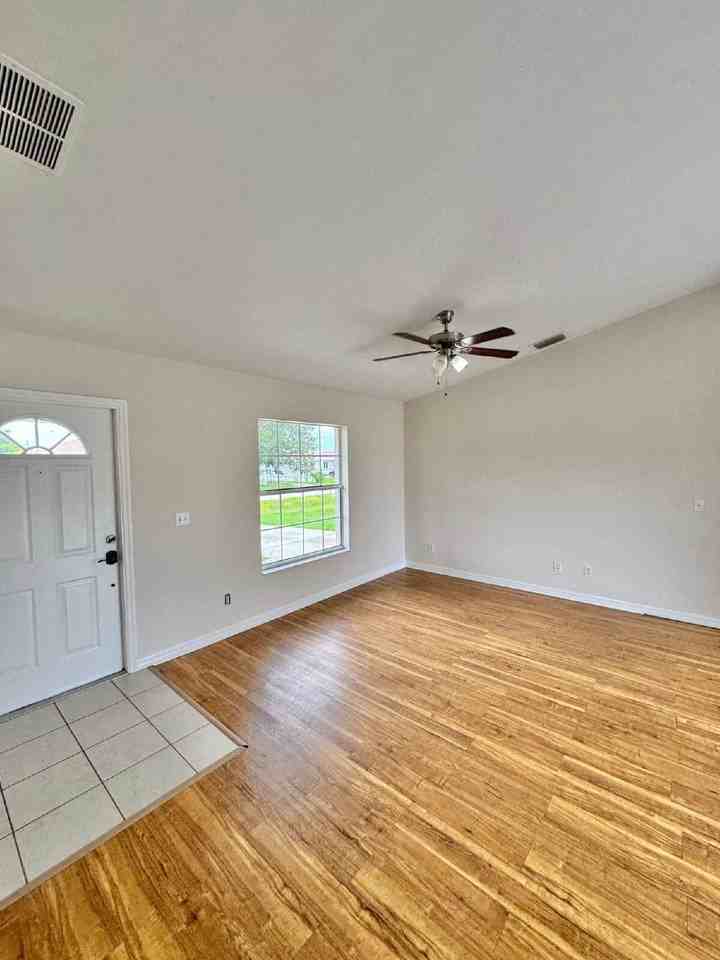4421 25th St Sw - Photo 3 of 27