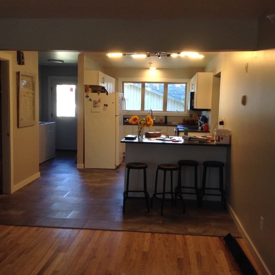 1101 W Dickerson St - Photo 3 of 11