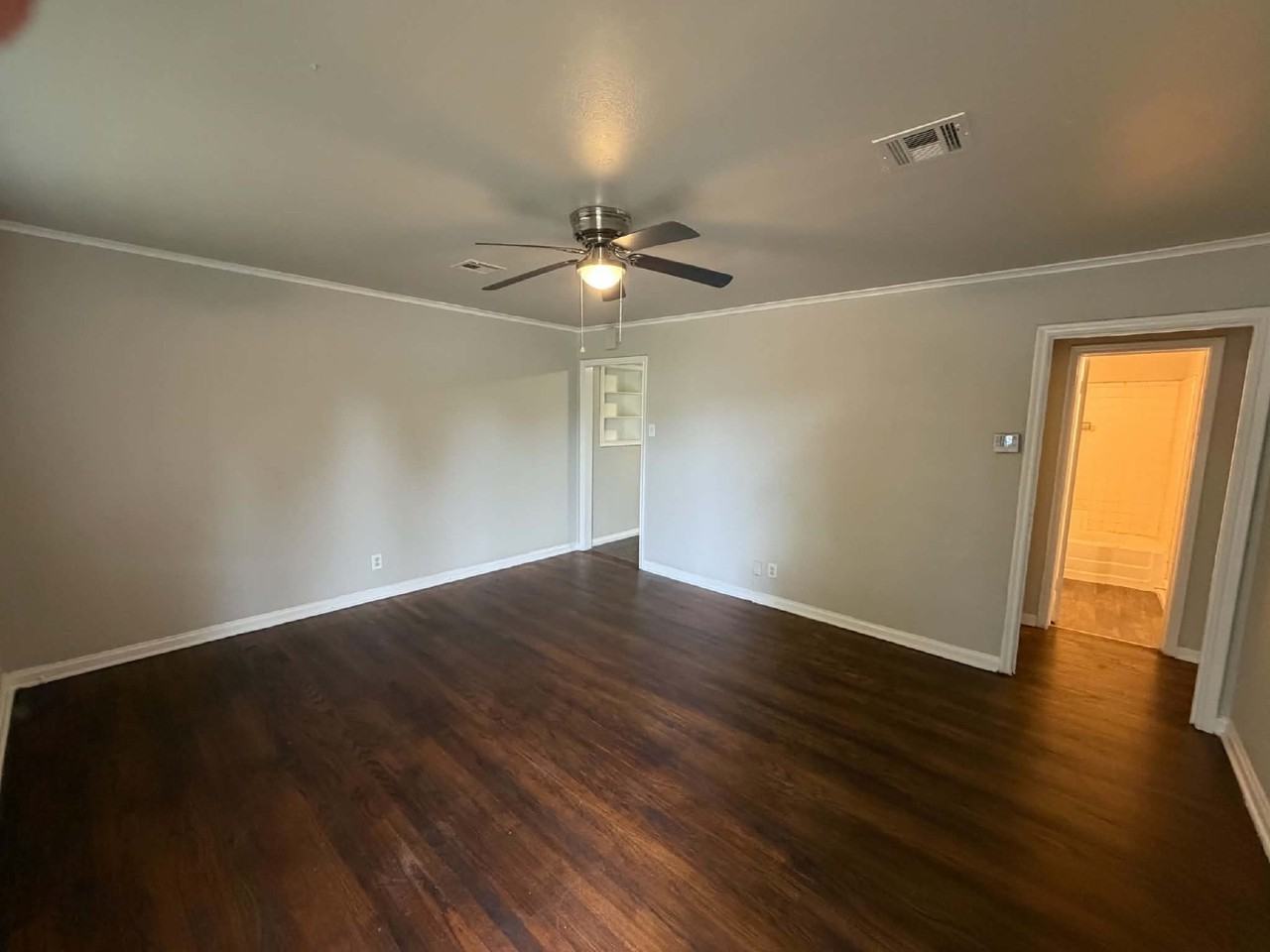 111 N Richmond Ave - Photo 2 of 11
