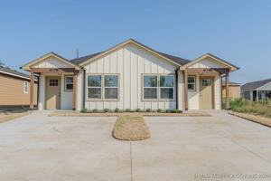 featured image of 4119 W 57th St #B