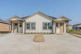 4119 W 57th St #B - Photo 1 of 1